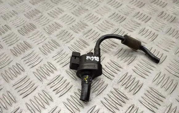 Audi A4 S4 B8 8K Vacuum valve 06H906517T
