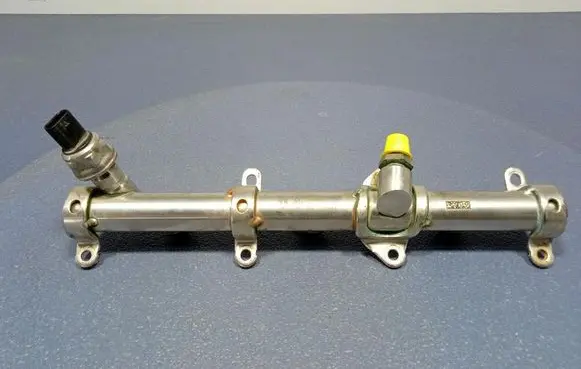Fuel main line pipe