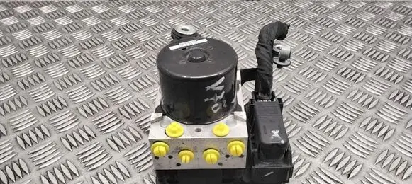 Volvo V70 ABS Pump 31423347