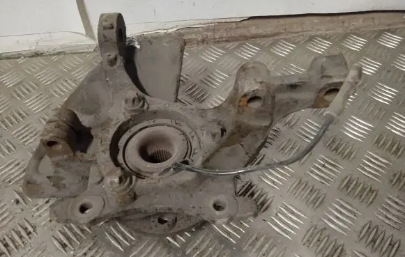 Opel Zafira B Front wheel hub
