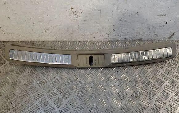 Toyota Avensis T270 Trunk/boot sill cover protection 5838705110 5838705110E0