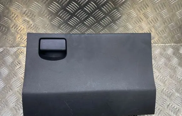 Toyota Yaris Glove box 555500D060