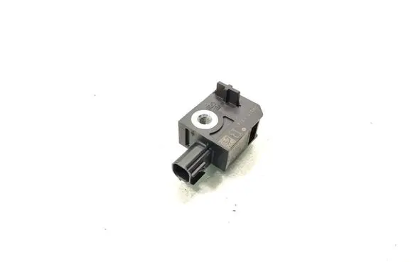 Opel Zafira C Airbag deployment crash/impact sensor 13502577 0122 15A3BB2C