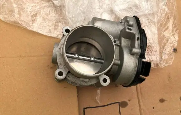 Ford Kuga III Throttle valve DS7E9F991AK