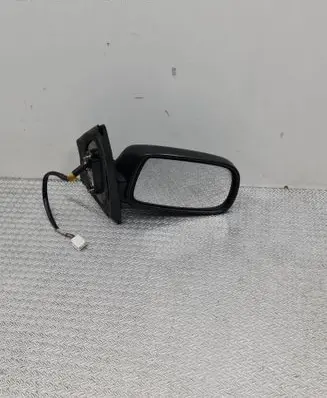 Toyota Yaris Front door electric wing mirror E13010399 E13020399