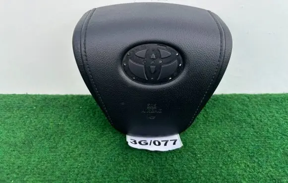 Toyota Avensis T270 Steering wheel airbag cover GA111-12590