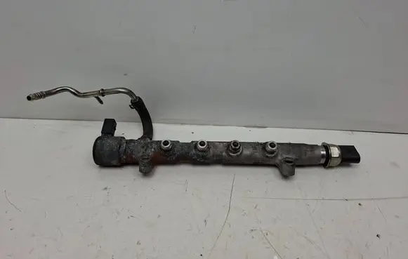 Fuel main line pipe