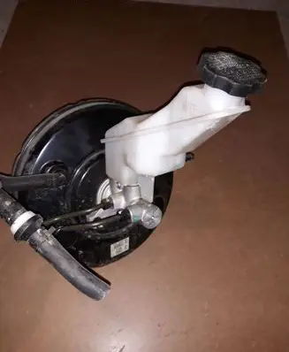 Hyundai Santa Fe Brake booster 585002W810