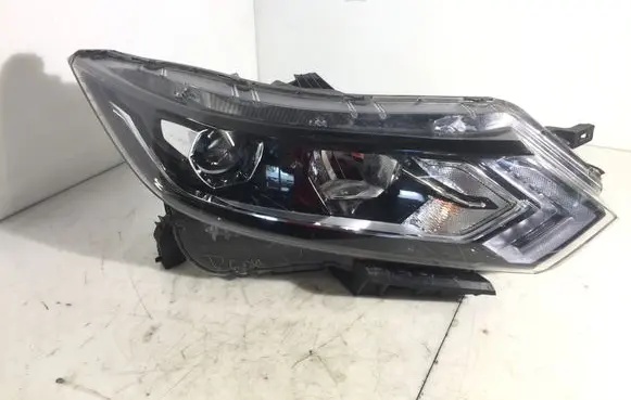 Nissan Qashqai Headlight/headlamp 10019009