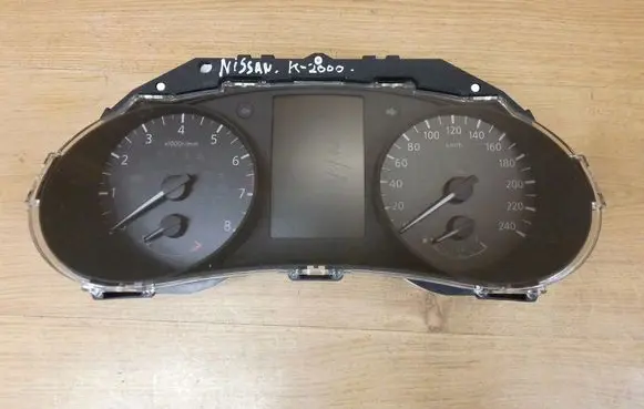 Nissan X-Trail T32 Speedometer (instrument cluster)