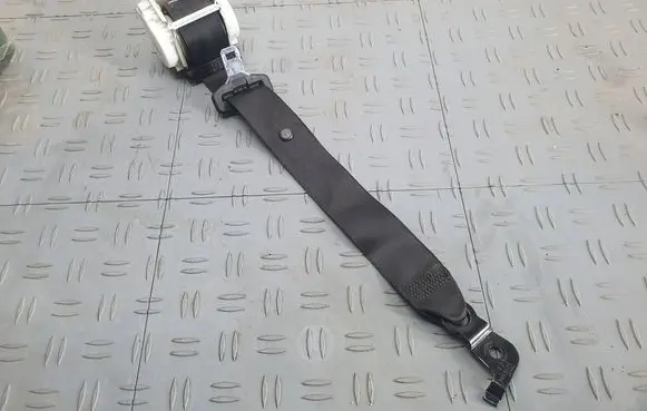 BMW 5 F10 F11 Rear seatbelt 33061262B 33054574 30112010450