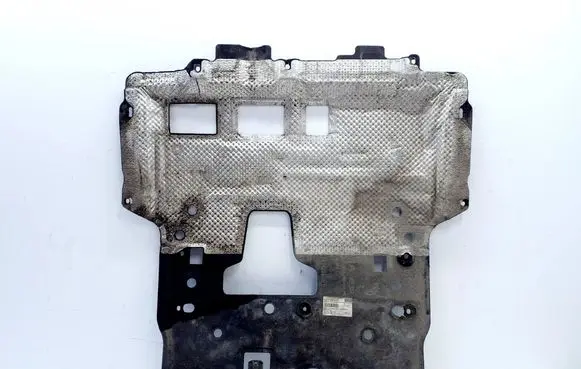 Peugeot 208 Engine splash shield/under tray 9824226080