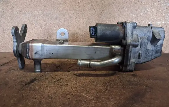 Volvo S60 EGR valve 30637142 22111 96411
