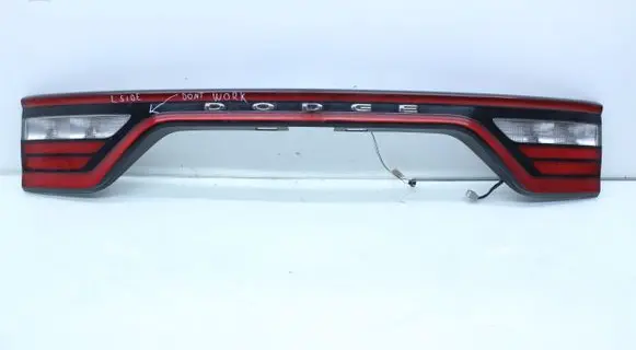Tailgate rear/tail lights