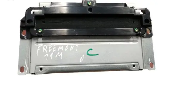 Fiat Freemont Radio/CD/DVD/GPS head unit P05091102AD 25014580A