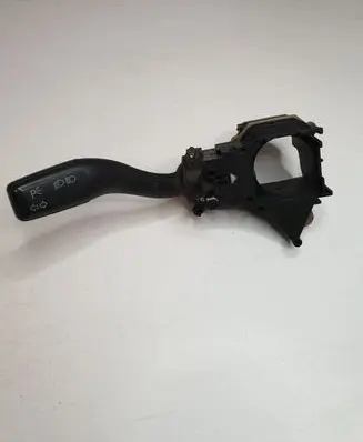 Audi Q7 4L Indicator stalk 4E095513A CZK0301104601
