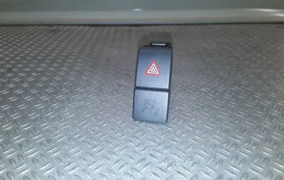 Opel Agila B Hazard light switch 3743052K00