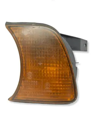 BMW 5 E34 Front indicator light 1384033 155041 D0OTSAE12P87