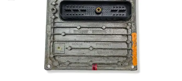 Volvo V50 Engine control unit/module 30743219AA S122185001D