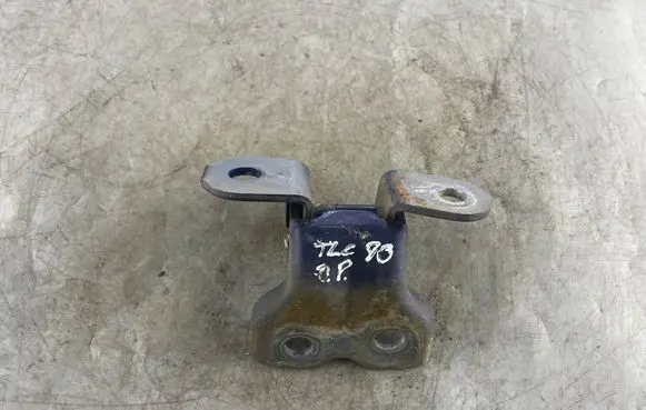 Toyota Land Cruiser (HDJ90) Front door lower hinge 