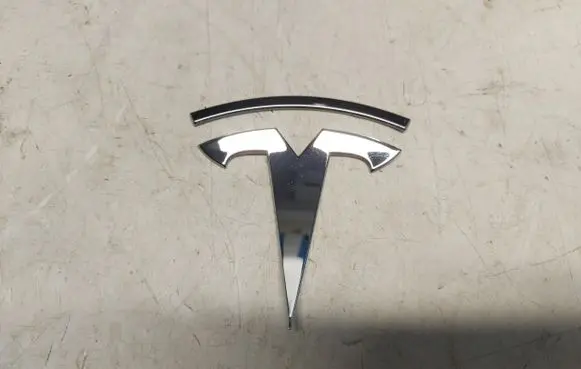 Tesla Model Y Manufacturer badge logo/emblem TESYZna8701299