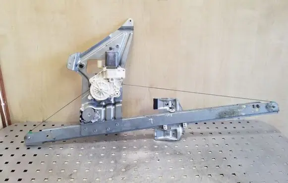 Volkswagen Crafter Front door window regulator with motor A9067200046 A0068205442 995185103