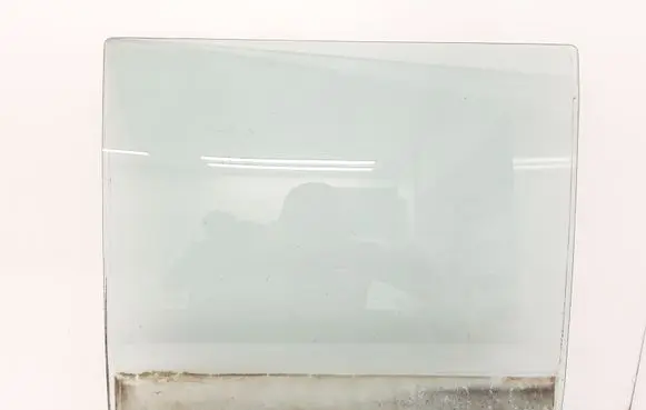 Mercedes-Benz W123 Rear door window glass 43R001010 DOT25 M210