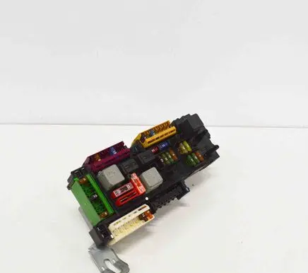 Mercedes-Benz E C207 W207 Fuse box set 016706581A