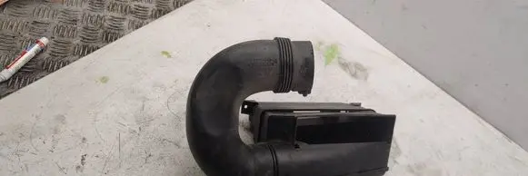 Volkswagen Golf VI Air intake duct part 1K0129618bq