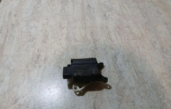 Volkswagen Golf Plus Air flap motor/actuator 0132801363
