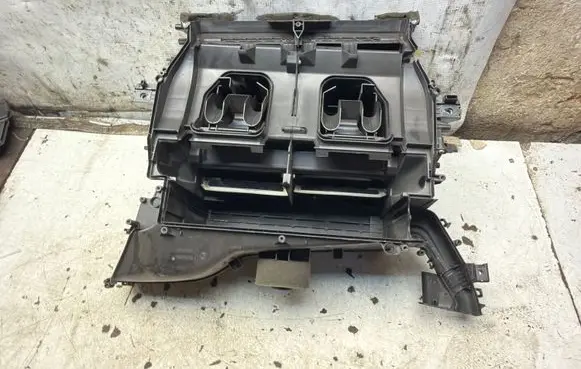 BMW 3 E30 Interior heater climate box assembly housing 985351G