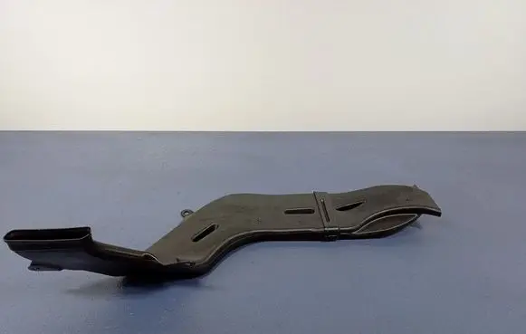 BMW 1 F40 Intake resonator 7307882
