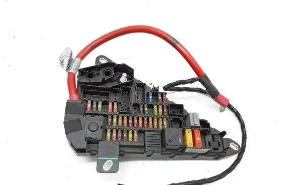 BMW 5 E60 E61 Fuse module 6906588