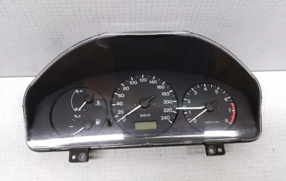 Mazda 626 Speedometer (instrument cluster)