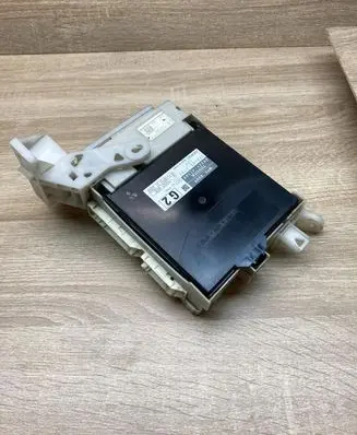 Toyota Prius (XW30) Fuse module 8922147150 2380002192