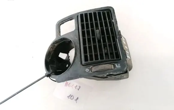 Volkswagen PASSAT B5 Dash center air vent grill 1J1819983B 3379