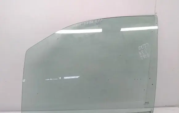 Peugeot 806 Front door window glass four-door