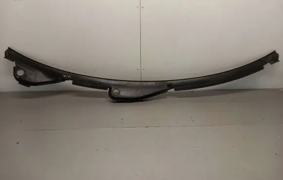 Audi A4 S4 B8 8K Wiper trim 8K1819403