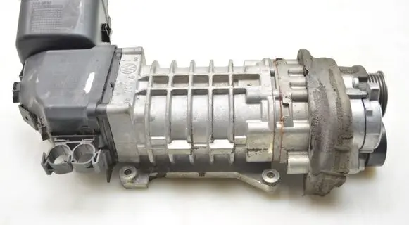 Volkswagen Golf VI Supercharger 03C276325484