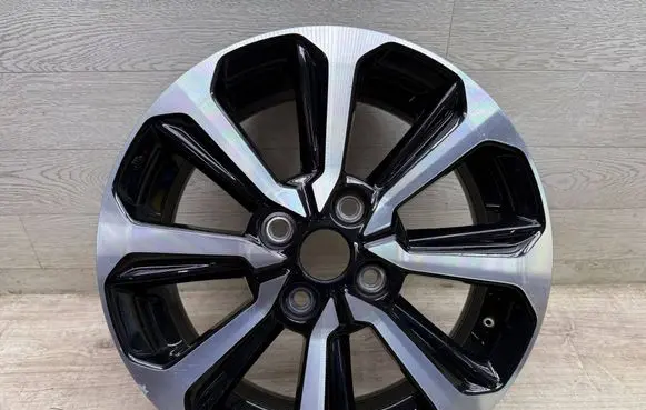 Mitsubishi Space Star R15 alloy rim 