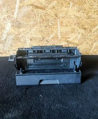 Seat Ibiza IV (6J,6P) CD/DVD changer