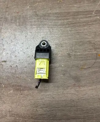 Lexus CT 200H Airbag deployment crash/impact sensor 8983112020 7266JGEY0