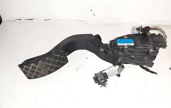 Audi A4 S4 B5 8D Accelerator throttle pedal 6PV00777006 8D1723523 0134A