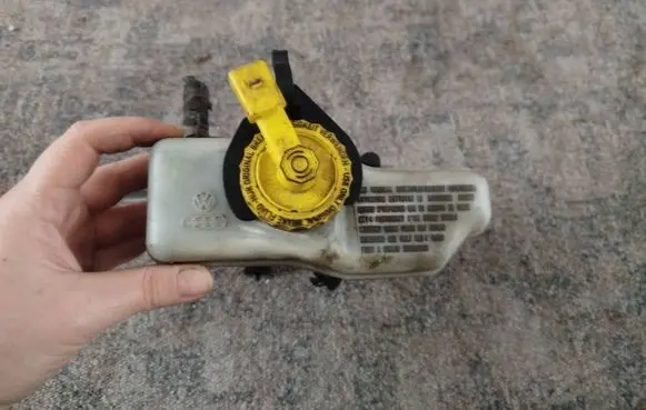 Audi TT Mk1 Master brake cylinder 1J1611349