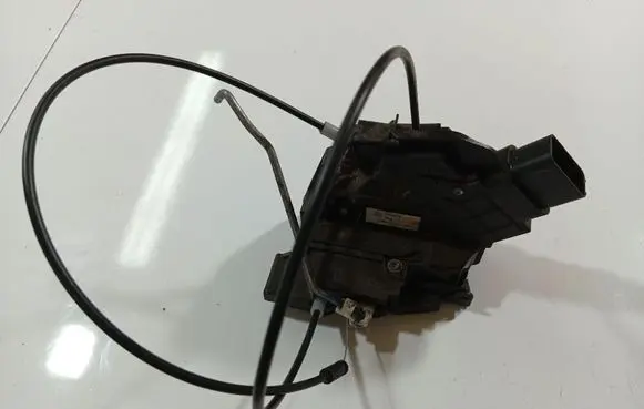 Mazda 3 I Rear door lock A00118D