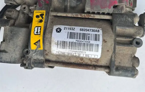 Jeep Grand Cherokee Air suspension compressor/pump 68204730AB