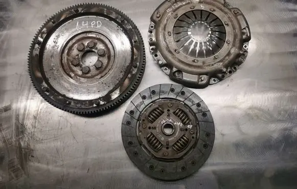 Skoda Fabia Mk2 (5J) Clutch set kit 045220808 045141031A 051141025B