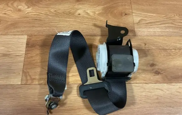 Honda Civic Rear seatbelt 0435061