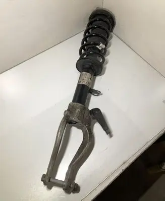 BMW 5 G30 G31 Front shock absorber with coil spring 6875921