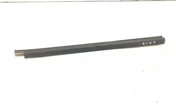 Nissan Pathfinder R51 Rubber seal rear door window/glass 